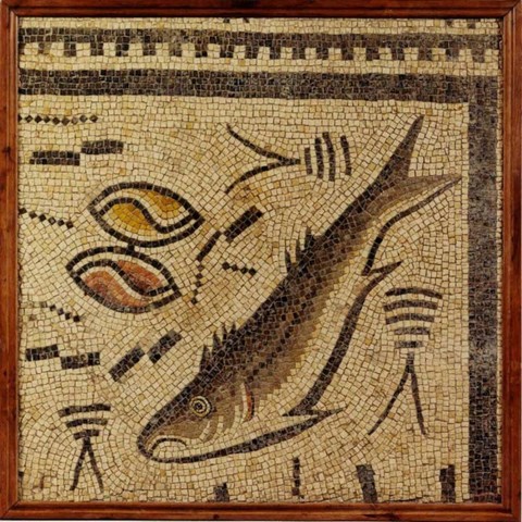 This fragment of the third century Roman mosaic is from Nigrán, a village in the south of Galicia. It depicts a fish, two clams, and some remains that look like fish skeletons. Photo credit: GALERÍA CARLTON HOBBS. 